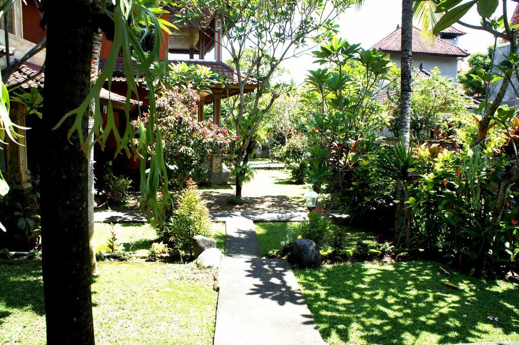 Hotel Dewi Ayu Accomodation Ubud Exterior foto